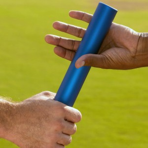 开云体育中心-哈兰德惊险取胜新规搅动足坛，巴黎圣日耳曼的争议旋涡与足球刺激经济的隐秘推手，从赛场险胜到经济暗涌，新规与争议下的足球新秩序